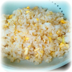白湯スープde❤胡麻油と卵と葱のシンプル炒飯❤